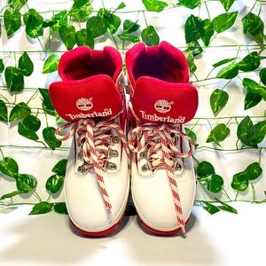 Red And White Timberlands 7.5M fits as 7.5 W
